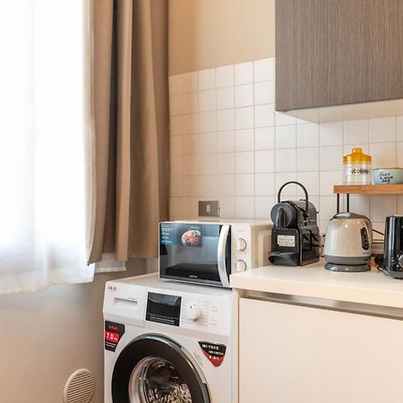 -Near Arena & Parking - Pet Friendly Historical Arena Palace Apartment Верона Екстериор снимка