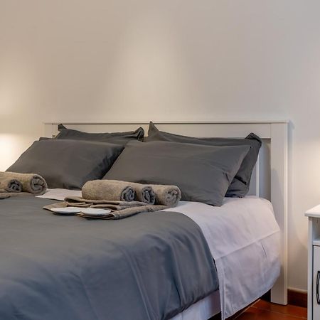 -Near Arena & Parking - Pet Friendly Historical Arena Palace Apartment Верона Екстериор снимка